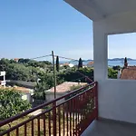 Francis شقة