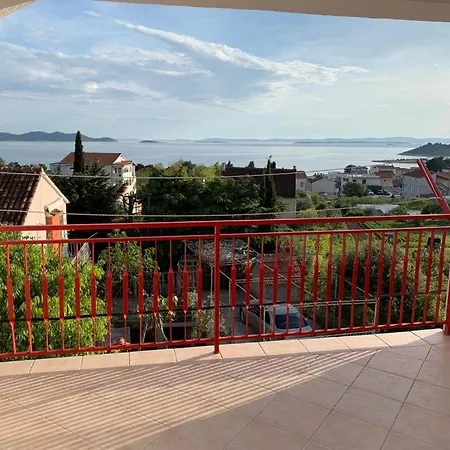 Francis Apartment Pakostane